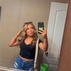 Meet your Posher, Alexis